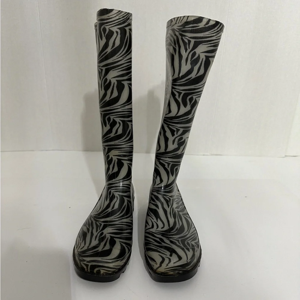 Capelli New York Zebra Print Rain Boots Black White Women’s Size 7 US Waterproof